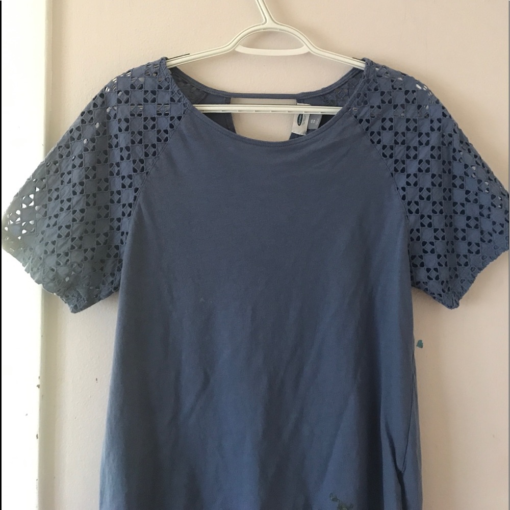 Blue short sleeve with printed sleeves
